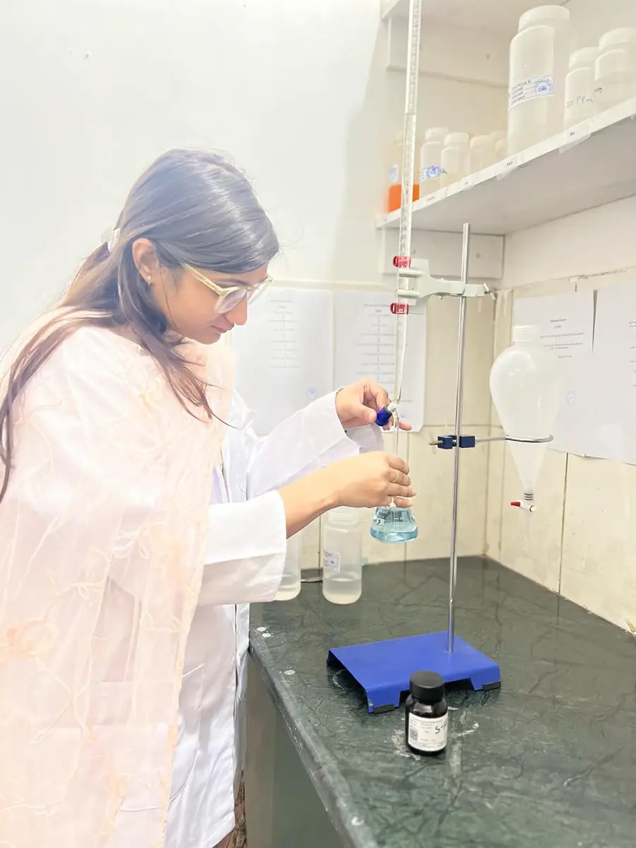 Field sampling by the Pravayu team
